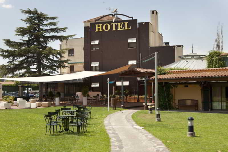 Don Carlos Huarte Exterior foto